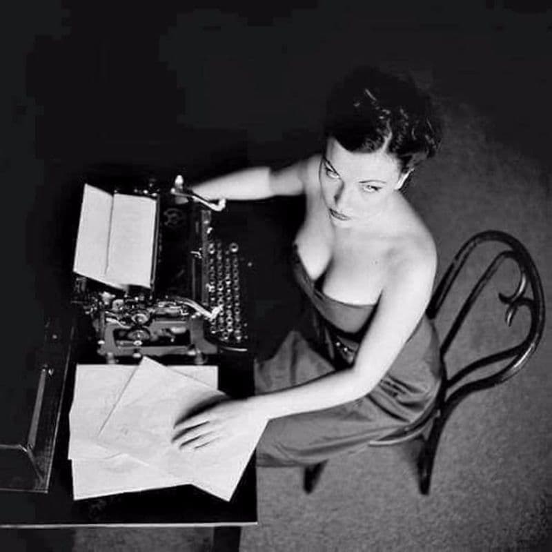 The Love Letter - A Thursday Evening at the Typewriter