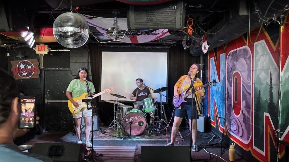 🎤👩🏽‍🎤👨🏻‍🎤👩🏼‍🎤 [Northeast Austin] alt/indie/post-punk live-band karaoke